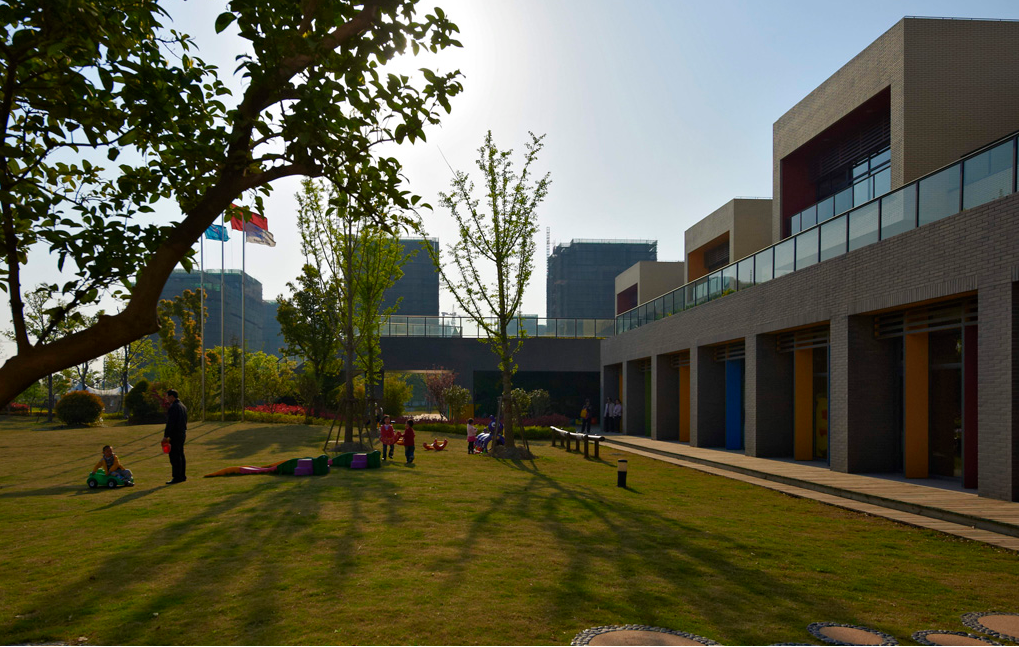 2300生態(tài)幼兒園設(shè)計(jì)風(fēng)格效果圖案例，追求自然