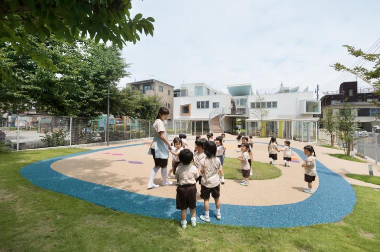 2000㎡幼兒園室外設(shè)計森系生態(tài)風(fēng)格效果圖
