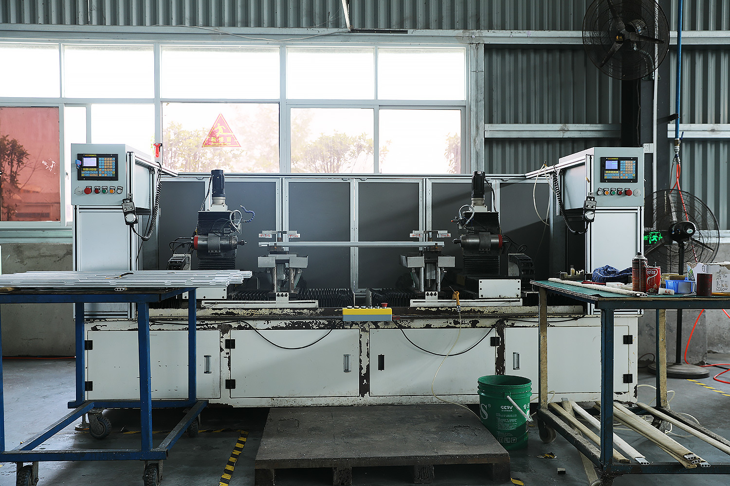 Chamfering machine