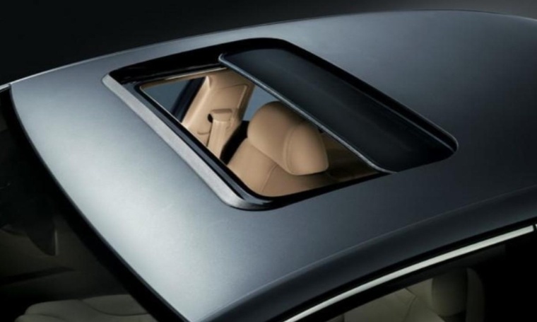Aluminium sunroof rail