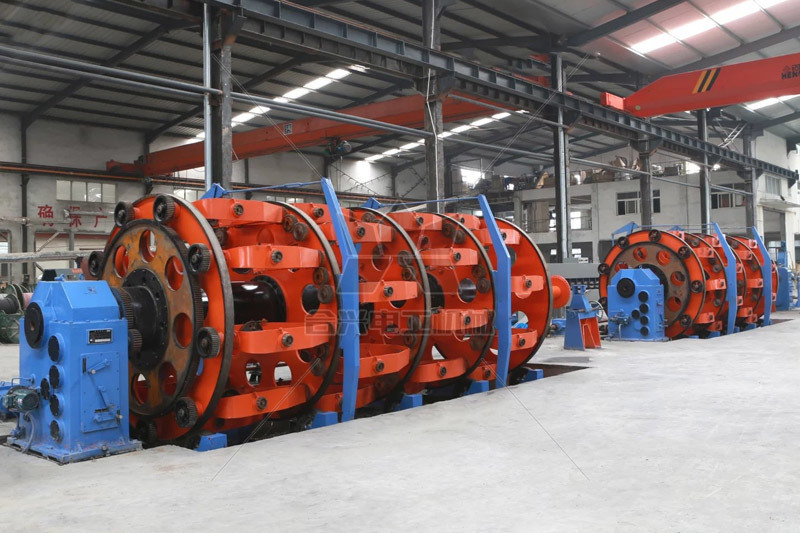 Manufacturing method of pipe winch for cable production