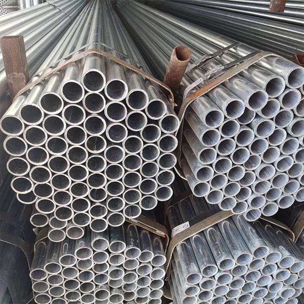 Galvanized seamless pipe