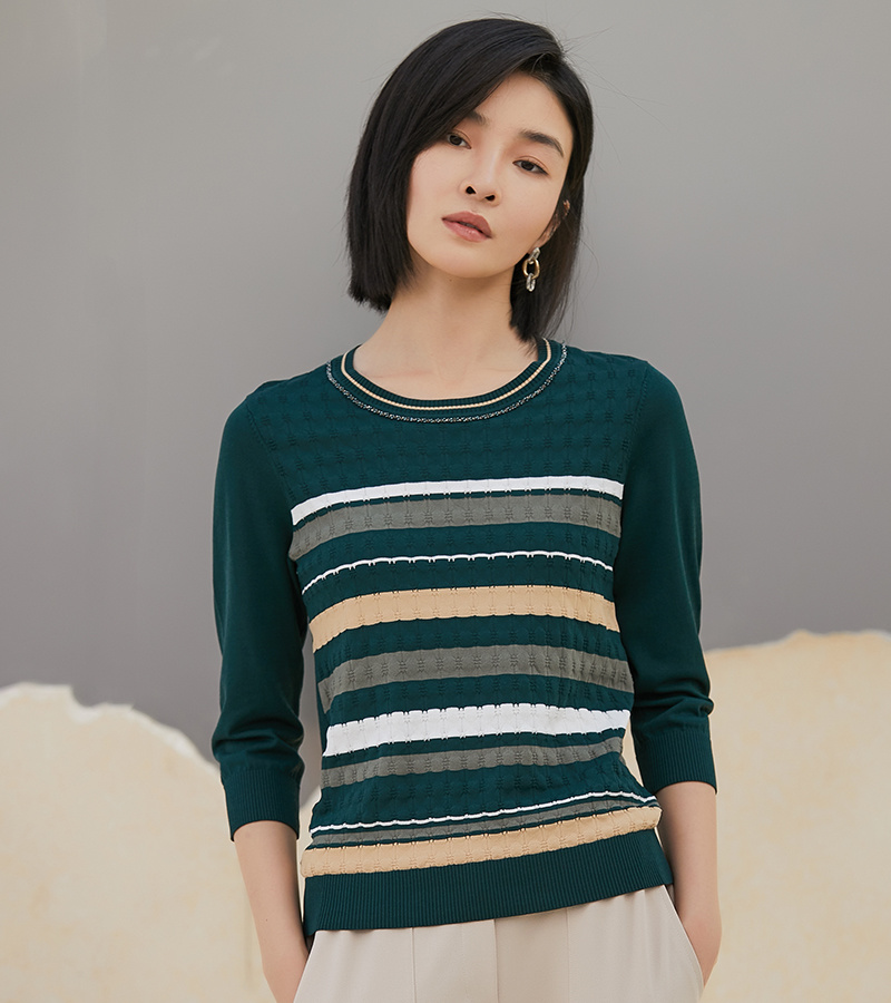 Autumn 2022 New Elegant Series Fashion Striped Contrast Crewneck Sweater