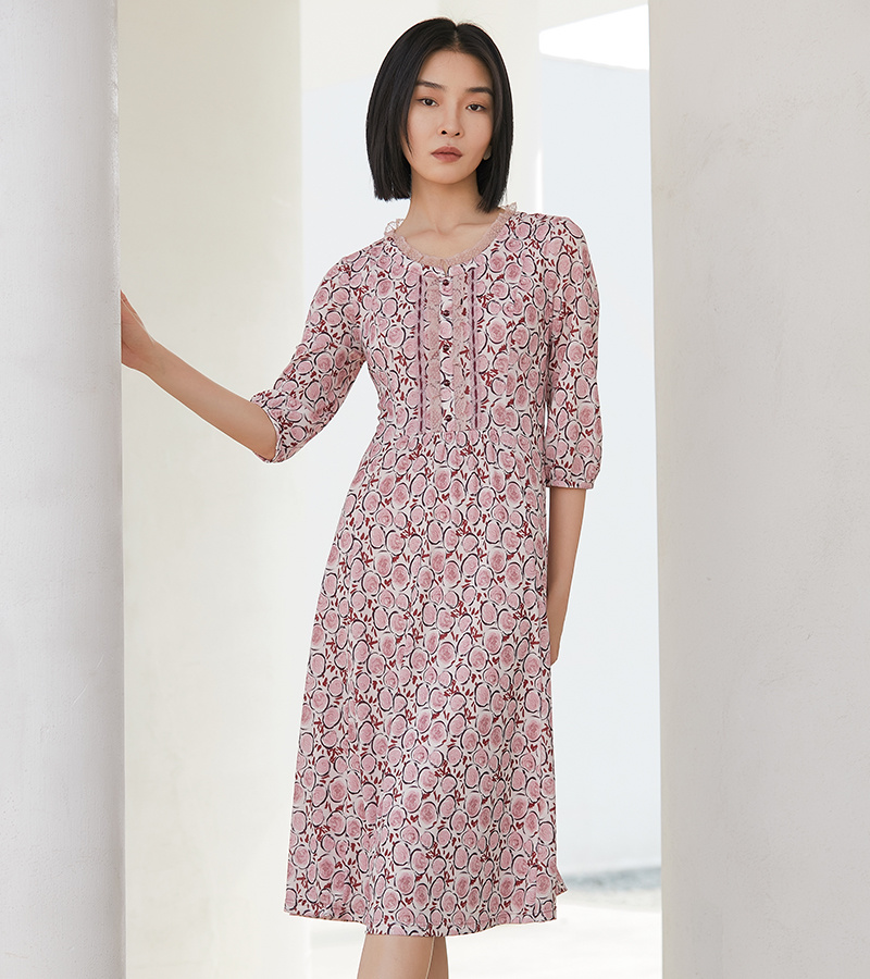 Autumn 2022 New Elegant Series Fresh Light Powder Printed Mid-Length dress