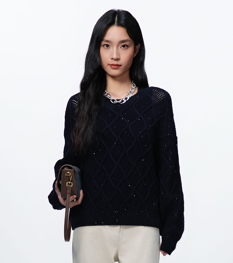 2025 Autumn and Winter New Casual Series Fashionable Retro Hollow Round Neck Knit Sweater