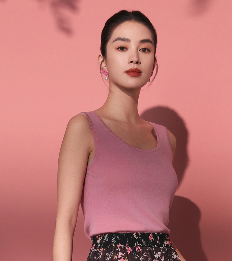 2025 Spring/Summer New Elegant Series Simple Versatile U-Neck Knit Vest