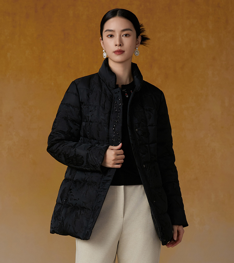 2024秋冬新品优雅系列国风立领印花收腰羽绒服
