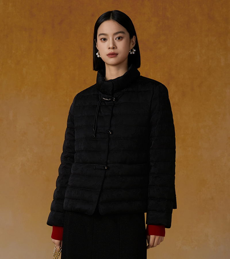 2024秋冬新品优雅系列国风重工盘扣提花羽绒服