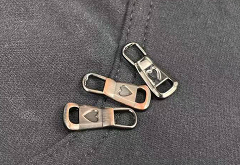 New Jeans Button Design