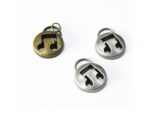 The Versatility and Benefits of Zinc Alloy Buckles in Modern Applications