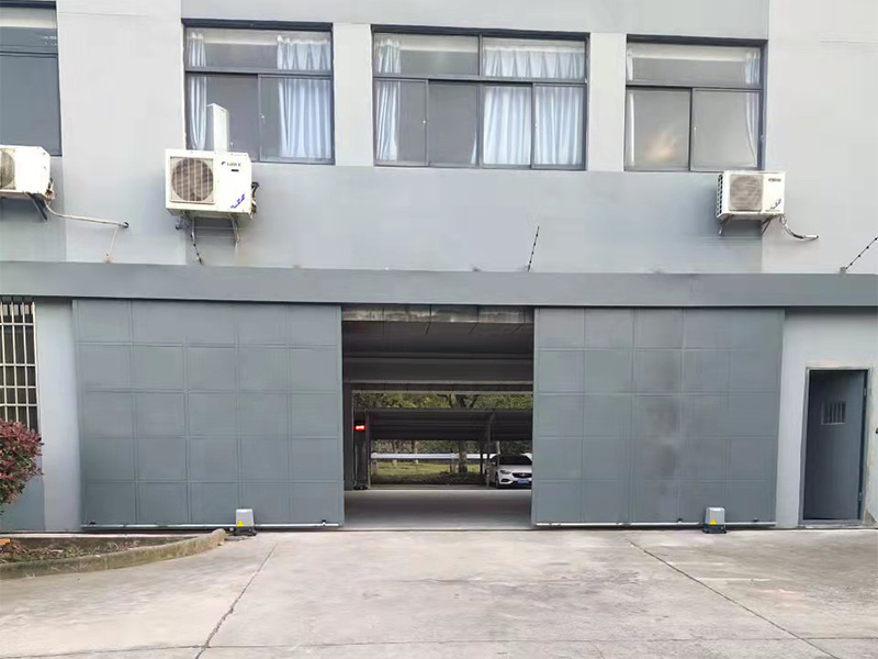 監區大門