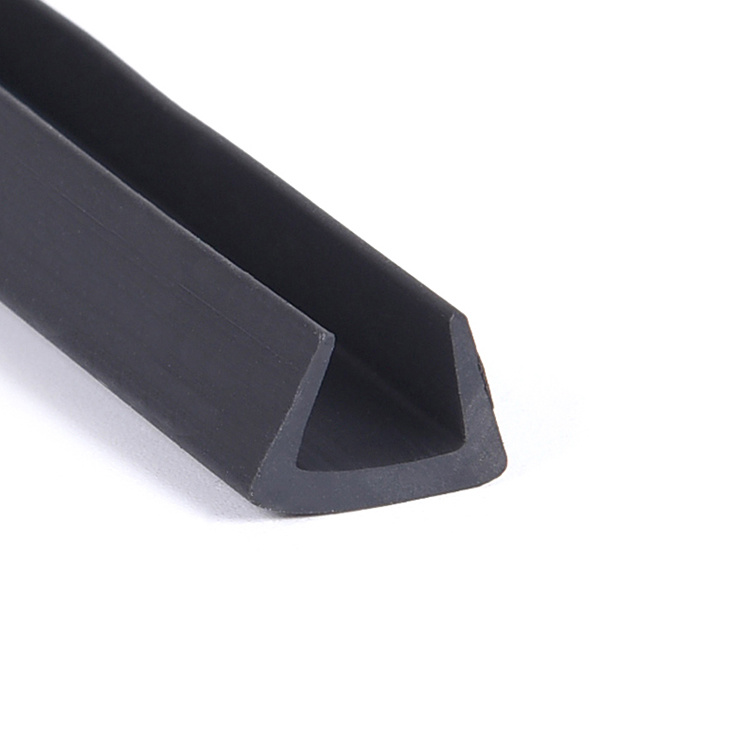 Oil-resistant nitrile neoprene sealing strip