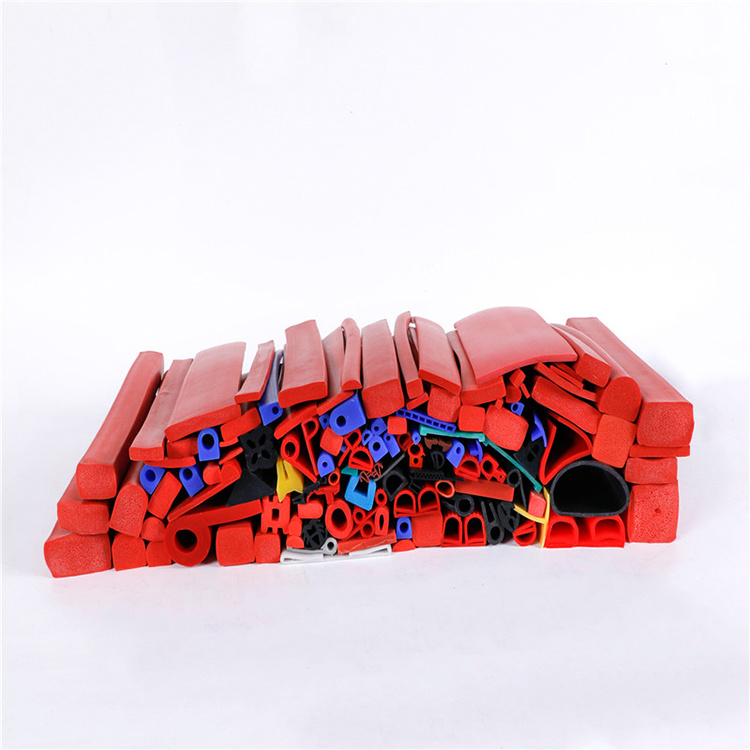 Silicone foam sealing strip