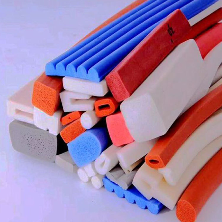 Silicone foam sealing strip
