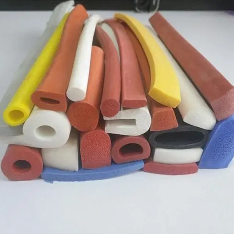 Silicone foam sealing strip