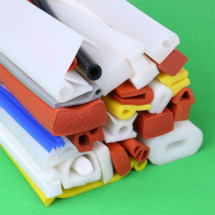 Silicone foam sealing strip