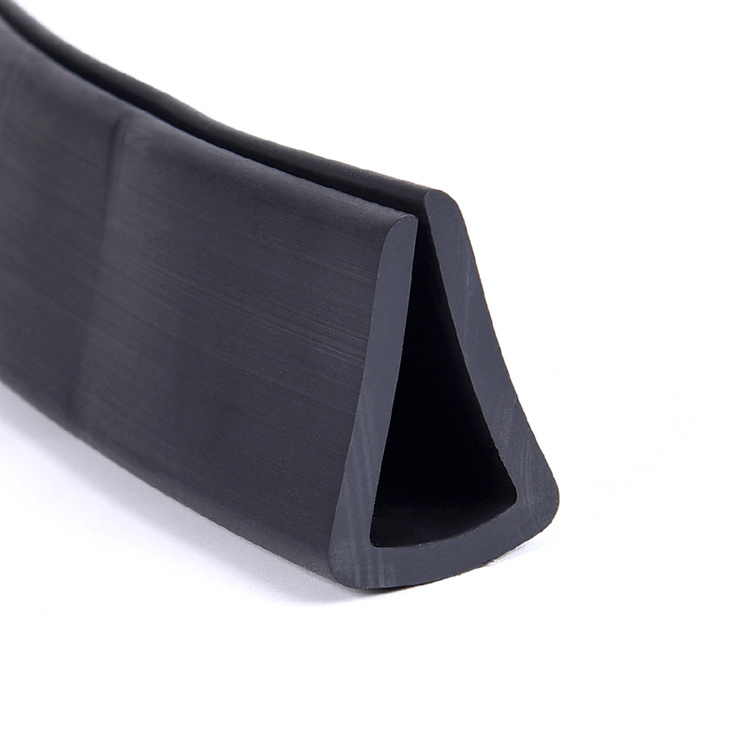 Oil-resistant nitrile neoprene sealing strip