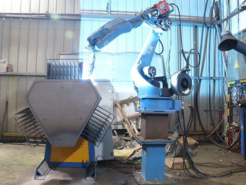 Welding robot