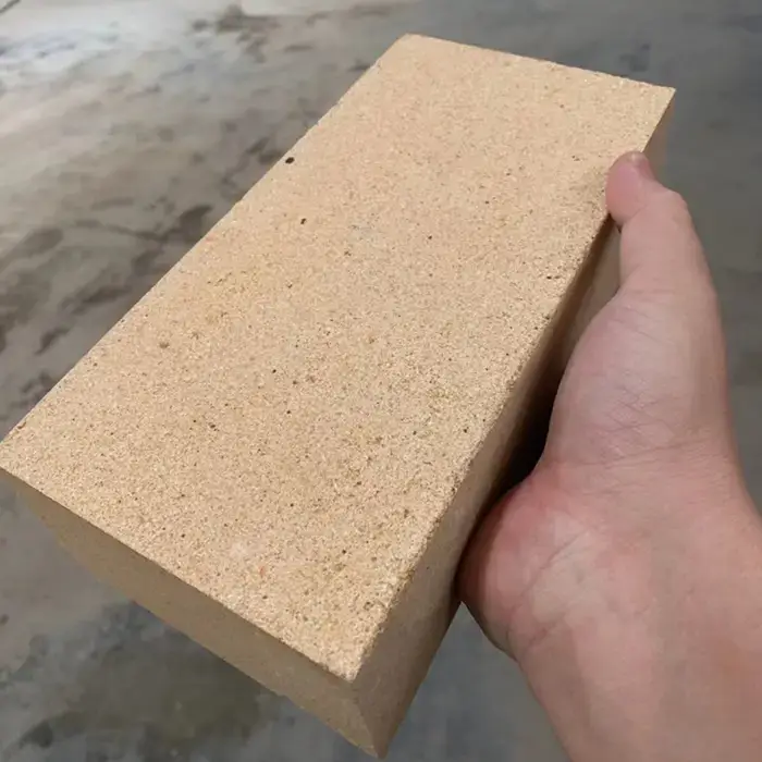 Tertiary high alumina refractory bricks