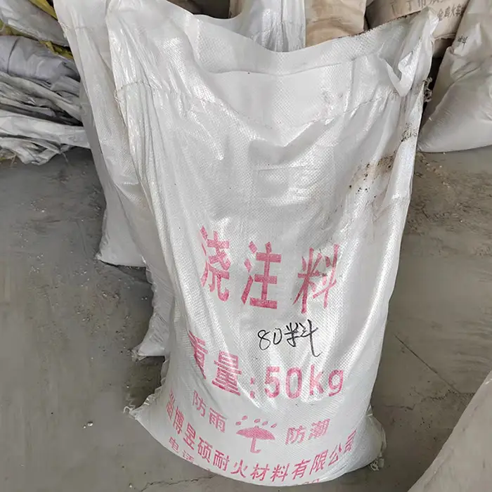 High temperature wear-resistant and compressive castable