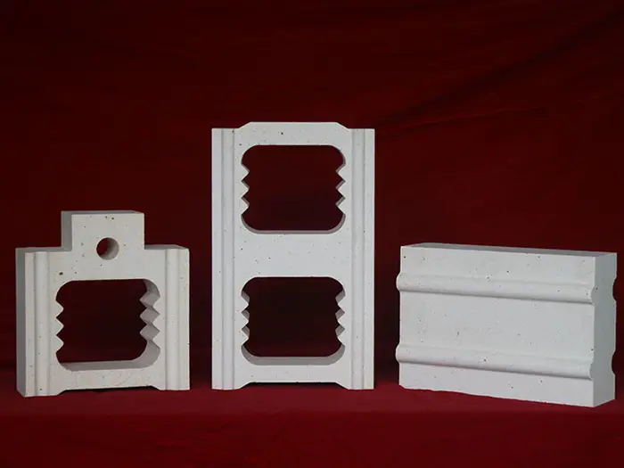 Lattice bricks for carbon roasters