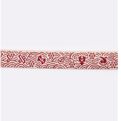 Nom Laces