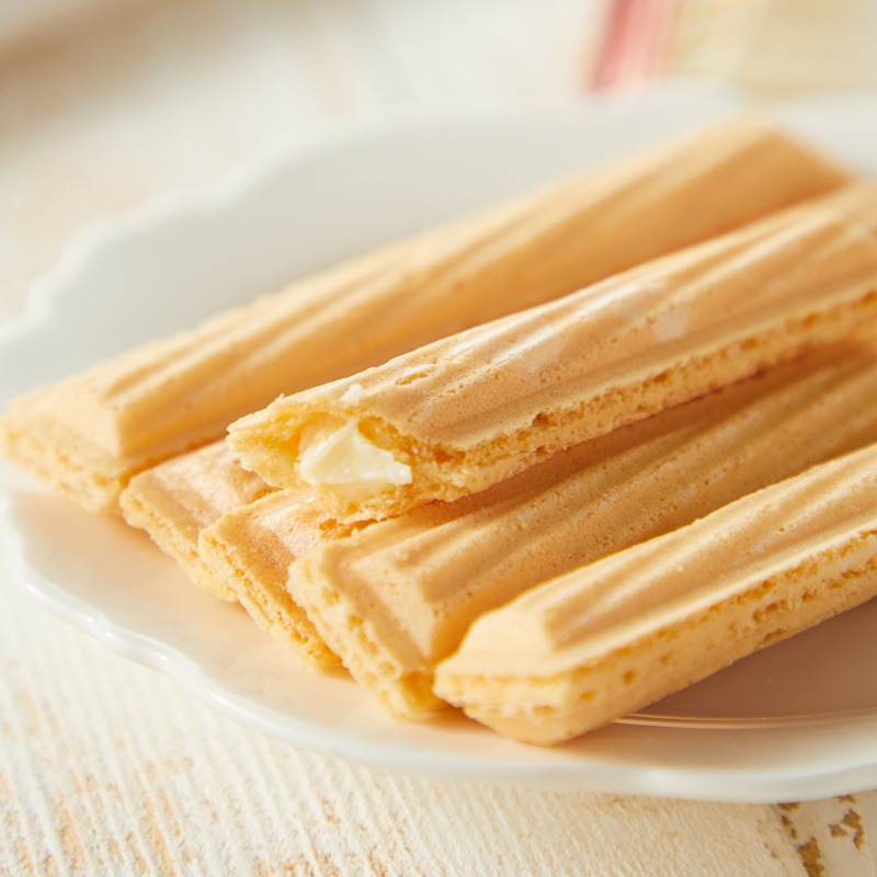 Wave Dream Milk Flavored Sandwich Waffle Biscuit Stick