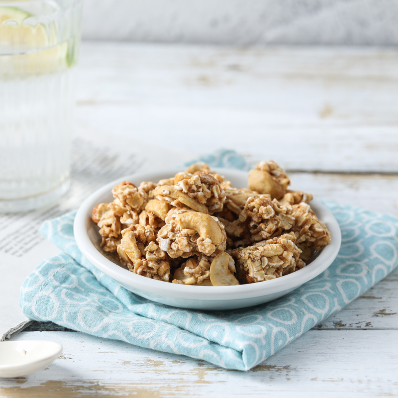 Caramel Flavor Cashew Blended Brown Rice Crisp (Stir-fried Food)