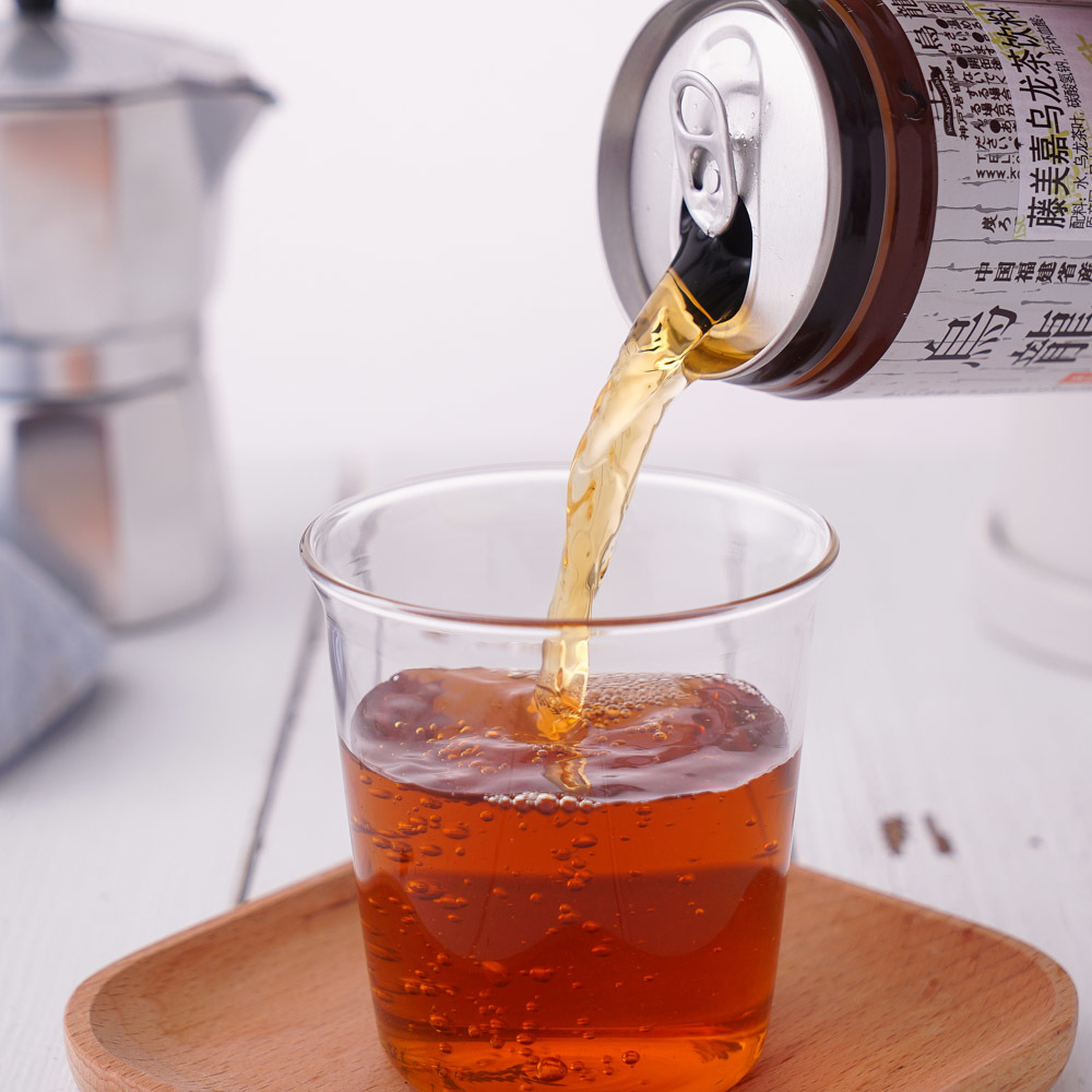 藤美嘉ウーロン茶ドリンク