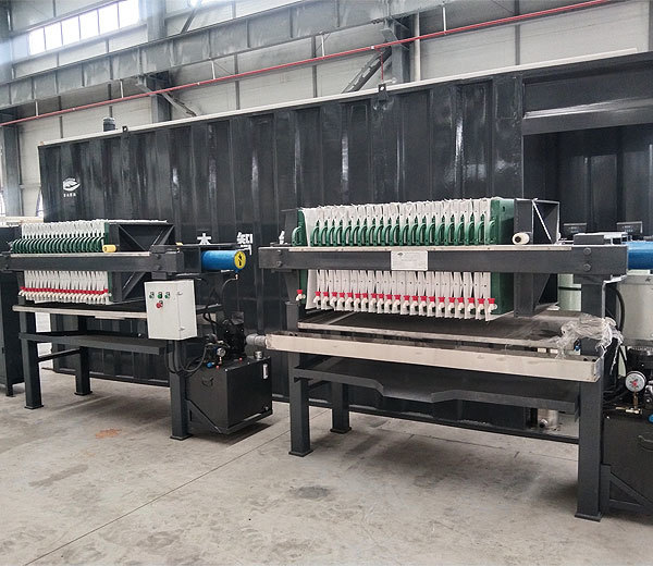 Flocculation biochemical integrated machine