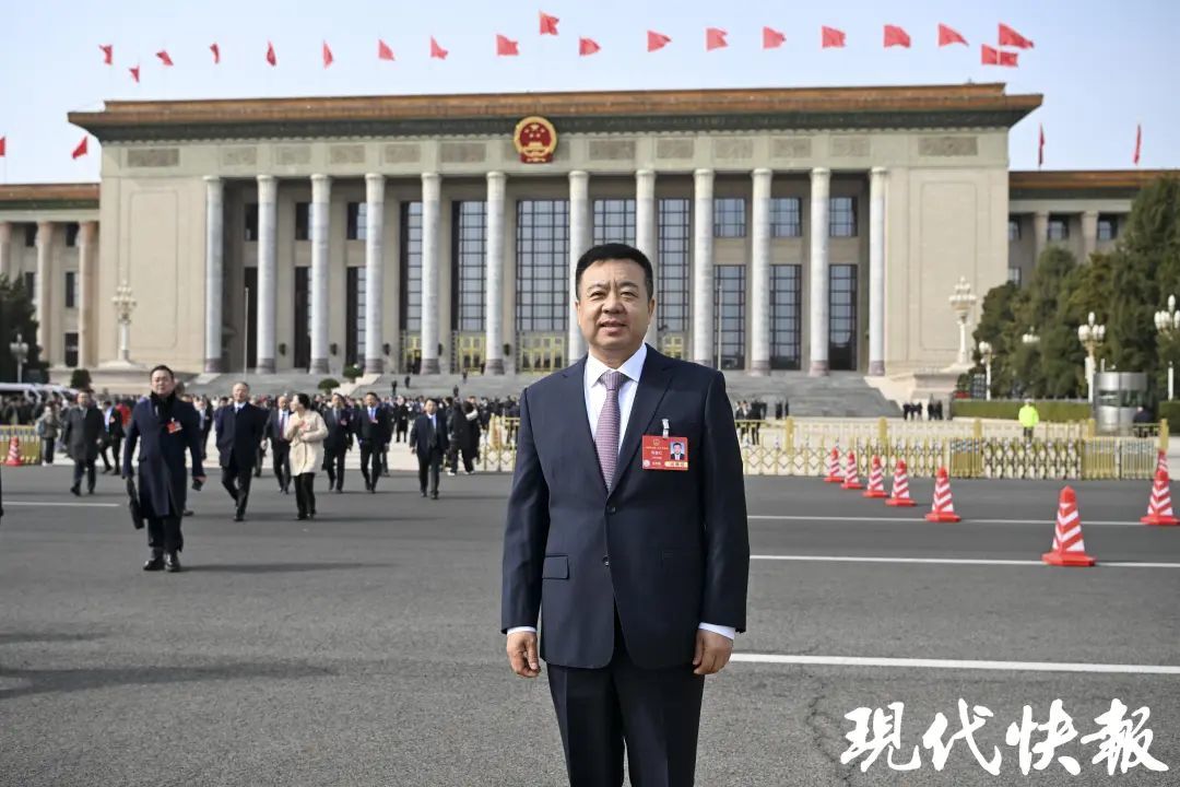 【澎湃新聞】周善紅代表建議：引入AI新技術(shù)精準(zhǔn)預(yù)防青少年心理健康問(wèn)題