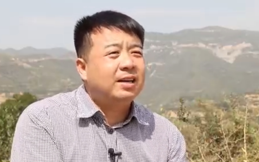 “三業(yè)”聯(lián)動(dòng)的扶貧創(chuàng)新與實(shí)踐