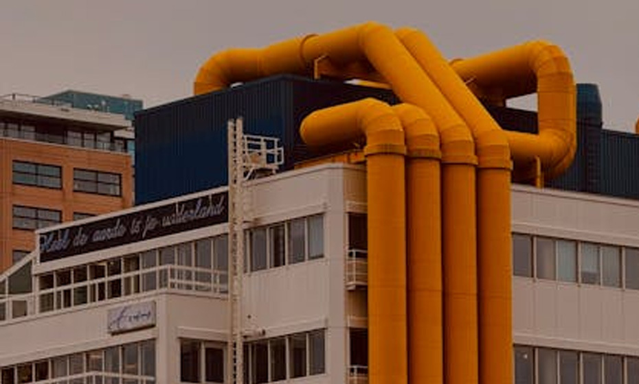 The steel pipes produced by spiral welded pipe units are widely used in oil, natural gas, chemical industry, water conservancy, electric power and other fields