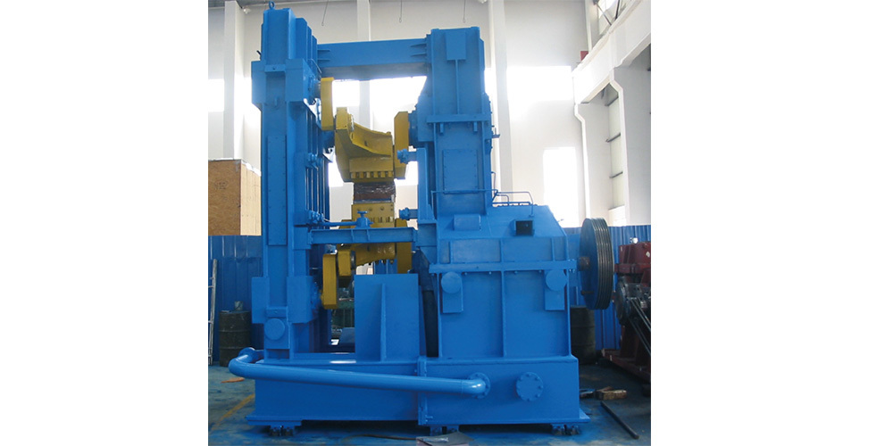 Gantry flying scissors
