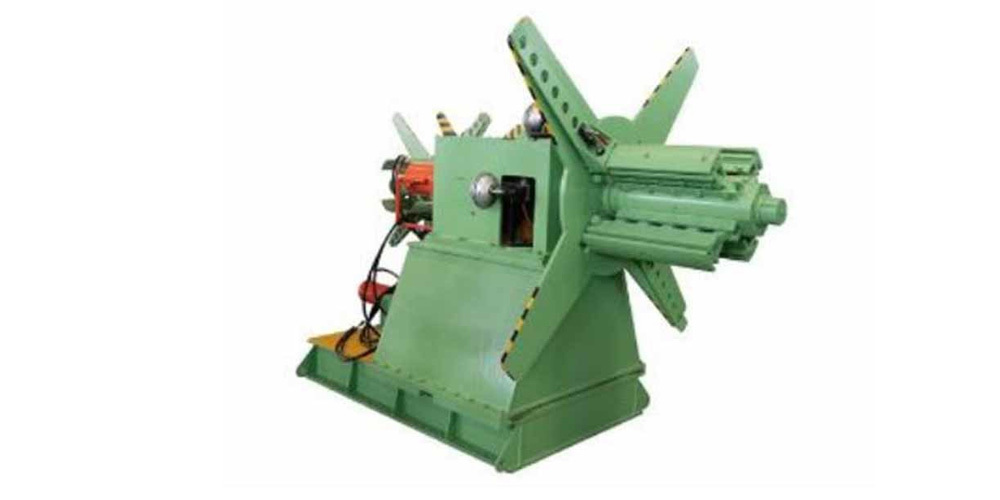 Unilateral hydraulic uncoiler
