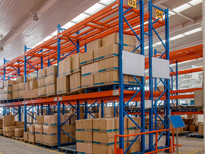 Teardrop Selective Pallet Rack