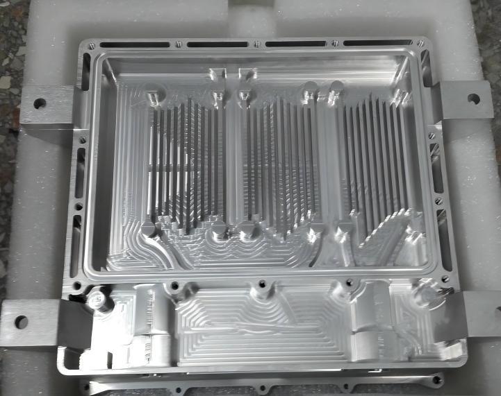 新能源水冷壳体