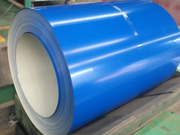 Protección contra la corrosión con bobina de acero recubierta de color