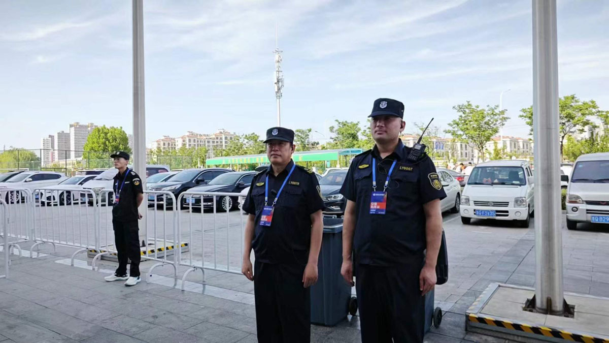 圆满完成“北纬35°城市音乐节”安保任务