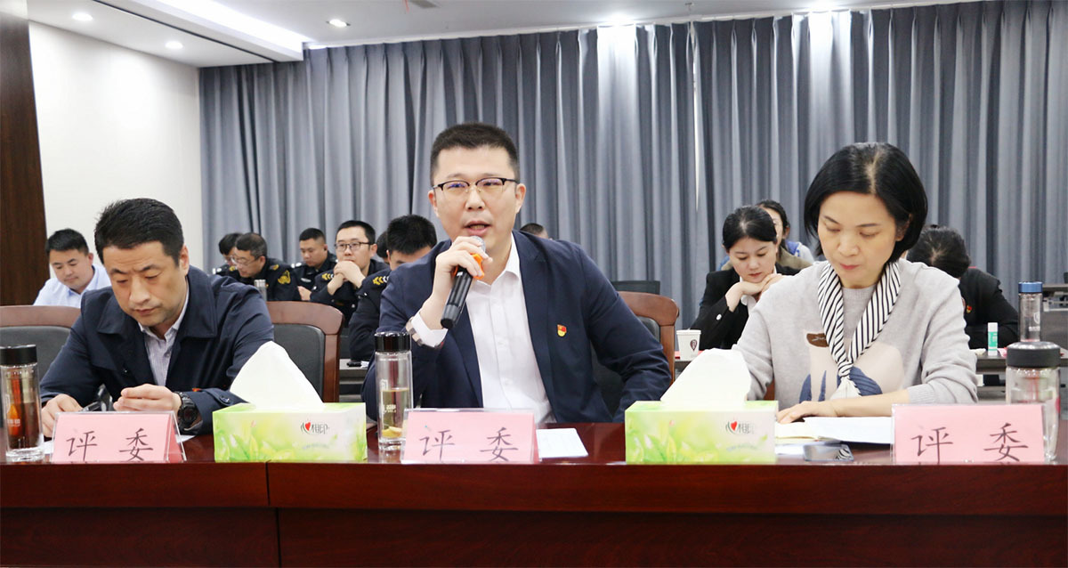 舉辦“講故事、學(xué)理論”宣講比賽