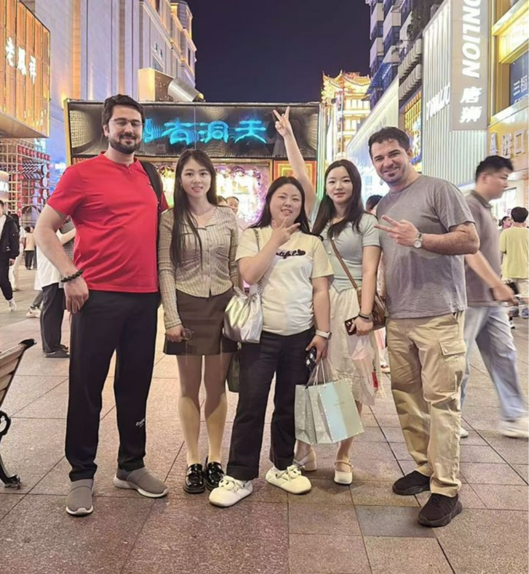 With our UAE order friends for shopping