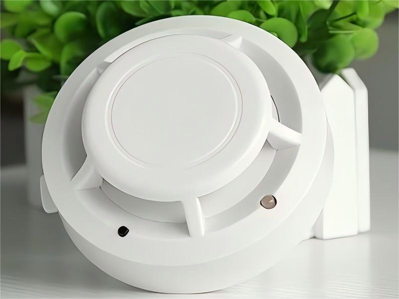How to install a household smoke alarm?