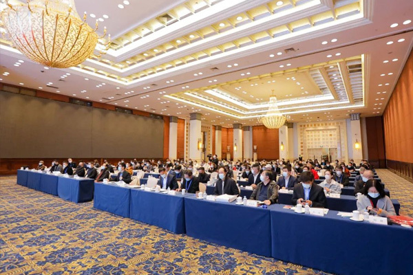 硅寶連續(xù)九屆金牌協(xié)辦“建筑與幕墻設(shè)計高峰論壇”