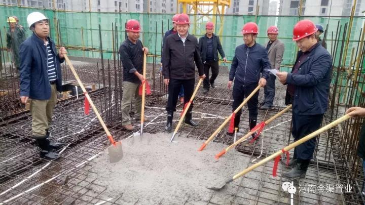 丹桂飄香金秋報(bào)喜 澗河花園榮耀封頂