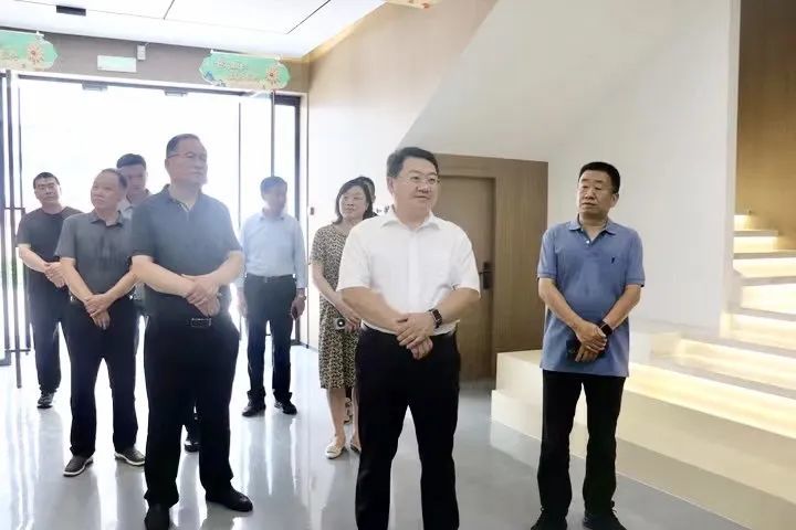 市政府國(guó)資委黨委書記、主任唐偉深入金渠集團(tuán)調(diào)研指導(dǎo)工作