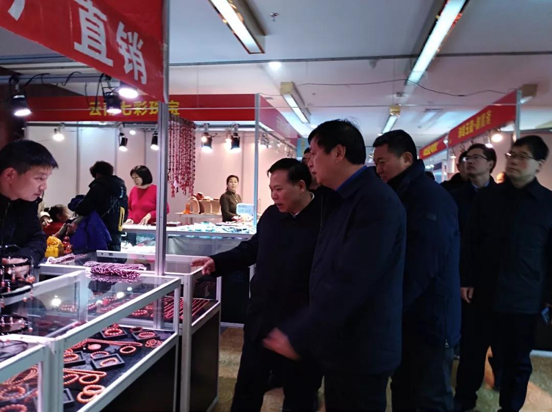 市委書記劉南昌走訪黃金珠寶博覽會(huì)慰問一線工作人員