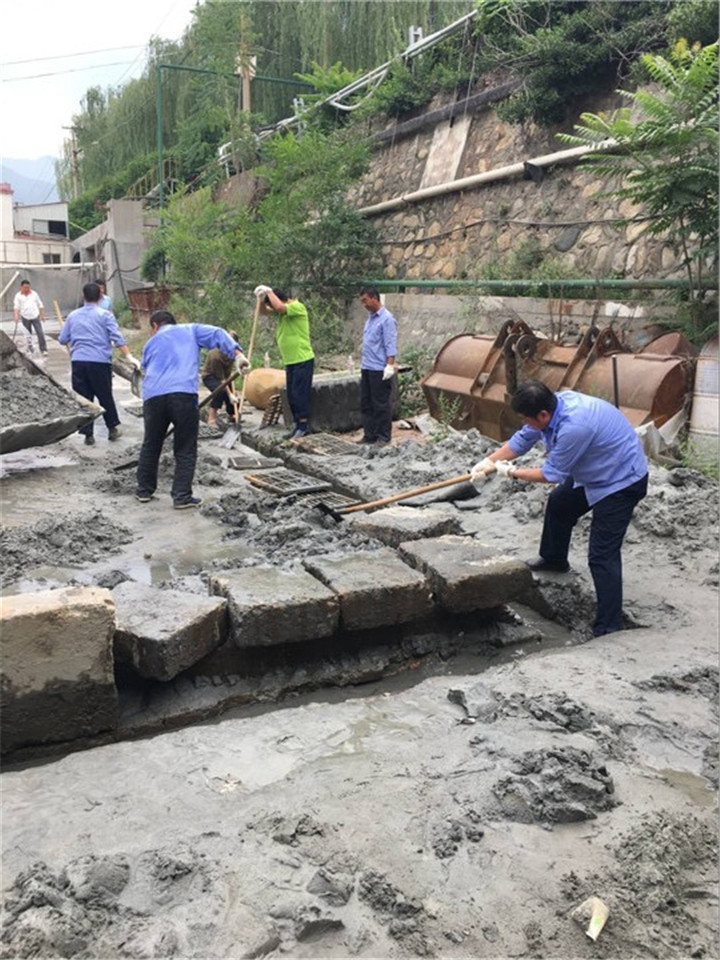 運輸分公司：清理渠道美化環(huán)境
