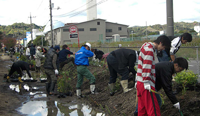 尾道工厂、新城南工厂同日举行植树活动