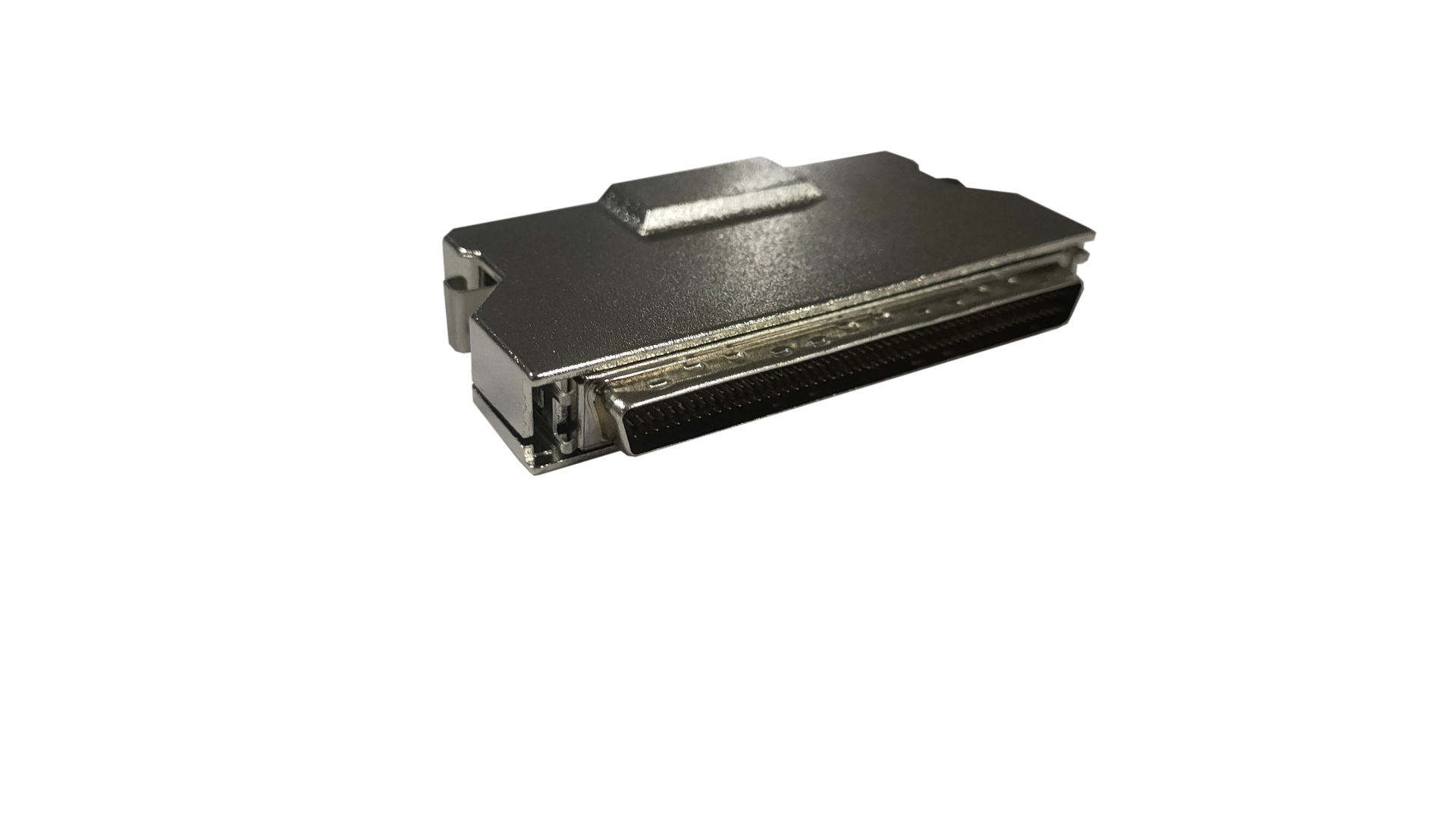 CMC111506    SCSI100公头焊接连接器，卡扣式金属后壳