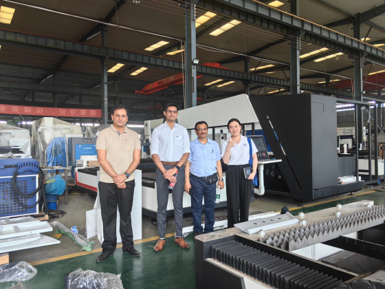 L'usine Rbqlty accueille nos agents pour vérifier les plieuses et les machines de découpe laser.